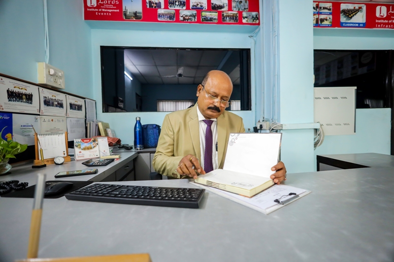 Principal Sir Cabin